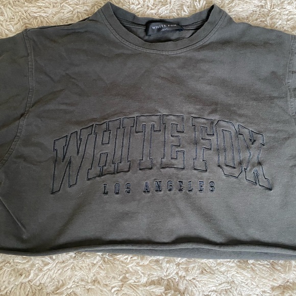 White Fox Gray Crop Top T-Shirt - Picture 2 of 5